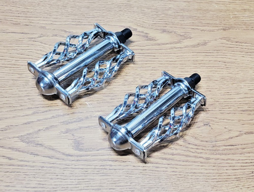 Bike twisted pedals - twisted, w/cage